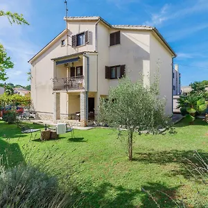 https://apartment-zrinka2.in-istria.net
