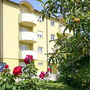 https://apartments-verde.in-istria.net