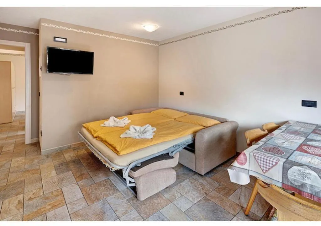 Casa Da Claudia Apartment Livigno Italy